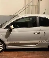 FIAT Abarth 595 1.4 T-Jet Turbo Esseesse 180 cv FIAT Abarth 595 1.4 T-Jet Turbo Esseesse 180 cv