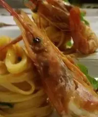 Cuoco a pulizie camere Cuoco a pulizie camere