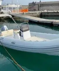 Noleggio gommone