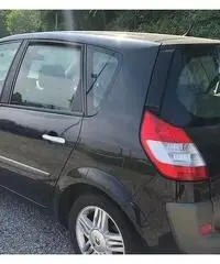 Renault Scenic 1.6 DYNAMIQUE 16v Gomme seminuove Renault Scenic 1.6 DYNAMIQUE 16v Gomme seminuove