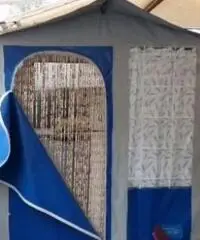 Roulotte completa di accessori veranda e cucinino