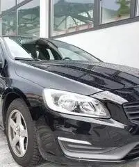 Volvo v60 summum d2 114 cv automatica Volvo v60 summum d2 114 cv automatica