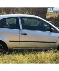 FORD Fiesta - 2004