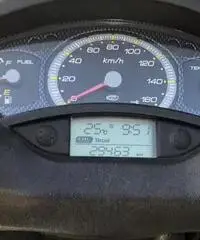 Yamaha X-Max 250 Black Edition