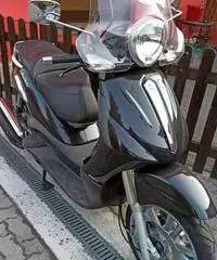 Scooter piaggio Beverly 500 cruiser Scooter piaggio Beverly 500 cruiser