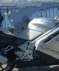 Honda VFR 750
