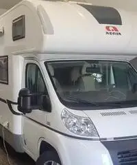 Adria con gancio traino