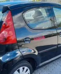 Peugeot 107 - 2006