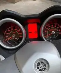 Yamaha X-Max 250