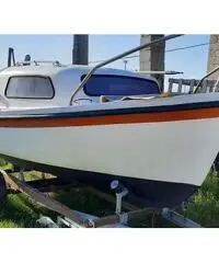 Pilotina semi cabinato con evinrude 25hp