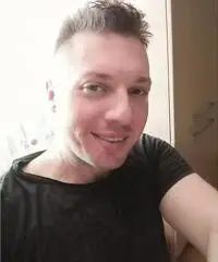 : ) Sono un ragazzo italiano, mi chiamo Alessandro.....