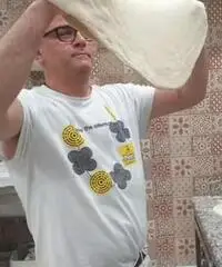 Pizzaiolo affidabile professionista Pizzaiolo affidabile professionista