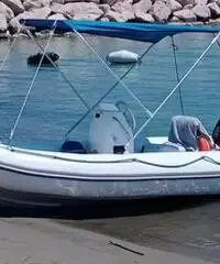 Gommone 4.20 completo di motore e carrello Gommone 4.20 completo di motore e carrello