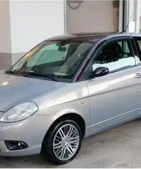 Lancia Ypsilon 1.3 MJT 75CV Platino PELLE BOSE Lancia Ypsilon 1.3 MJT 75CV Platino PELLE BOSE