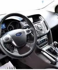 Ford focus titanium