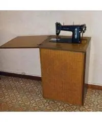 Macchina per cucito Necchi - Roma