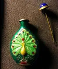 Vasetto, boccetta da profumo in metallo smaltato Liberty. - Vicenza