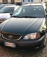 TOYOTA Avensis familiare - 2002 TOYOTA Avensis familiare - 2002