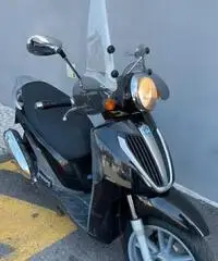 Piaggio carnaby cruiser 300