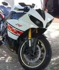 Yamaha r1 big bang Yamaha r1 big bang