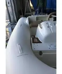 Gommone avon 320 con motore idrogetto 80 hp