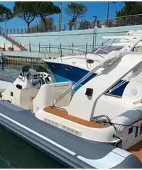 Artigiana Battelli 8,50 DIESEL Mercruiser 320CV Artigiana Battelli 8,50 DIESEL Mercruiser 320CV