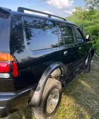 MITSUBISHI Pajero Sport MITSUBISHI Pajero Sport