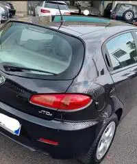 Alfa Romeo 147 1.9 JTD (120) 5 porte Distinctive,