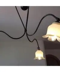 Lampadario a tre luci Lampadario a tre luci