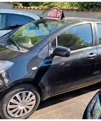 Toyota Yaris 1.0 5 porte Toyota Yaris 1.0 5 porte