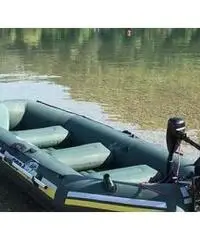 Gommone a motore