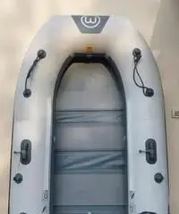 Tender con motore
