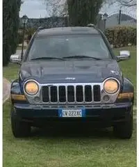 Jeep Cherokee 2.8 automatica Jeep Cherokee 2.8 automatica