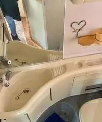 Camper mansardato usato Roller Team Granduca 62