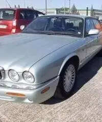 Jaguar jx8 cilindrata 3200 benzina Jaguar jx8 cilindrata 3200 benzina