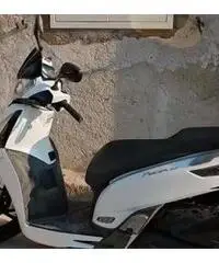 Kymco People 125 GTI - 2012 Kymco People 125 GTI - 2012