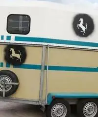 Trailer trasporto cavalli a due posti Trailer trasporto cavalli a due posti