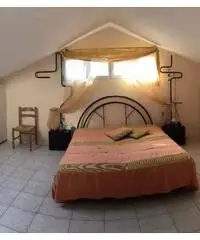 Mansarda arredata in villa - Pavia