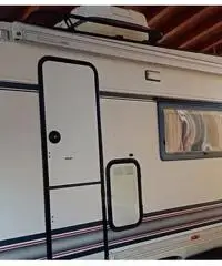 Camper mansardato