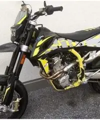 Nuovo super motard swm sm 500 Nuovo super motard swm sm 500