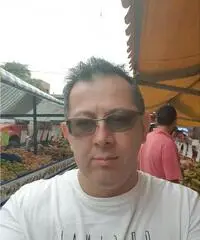 Uomo divorziato  cerca una  fidanzata Uomo divorziato  cerca una  fidanzata