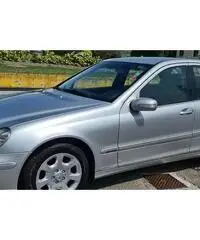 Mercedes C 220 2005 Mercedes C 220 2005