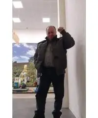 Cerco una compagna Cerco una compagna