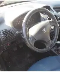 PEUGEOT 206 - 2002 anche per neopatentati