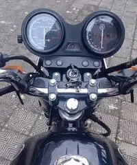 Moto Yamaha YBR 125